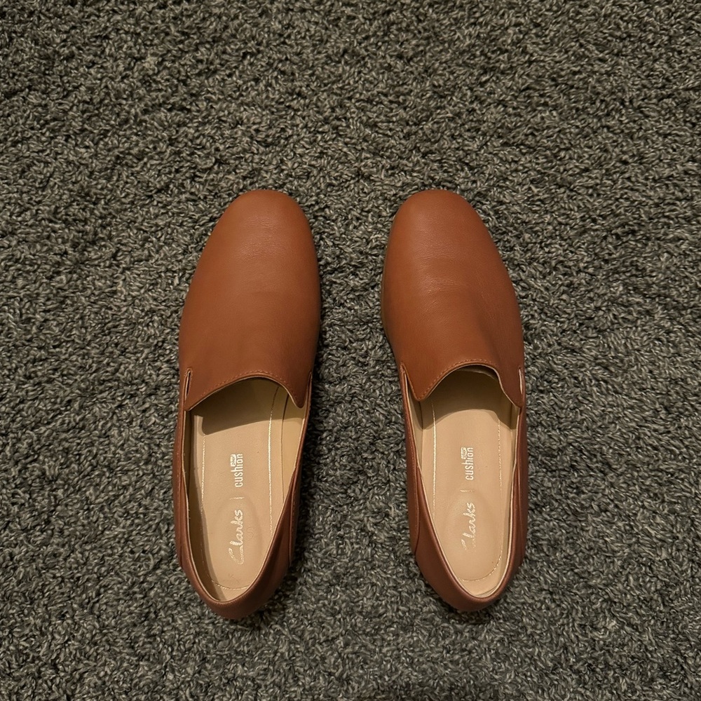 Clarks Women's Pure Viola Loafer-Tan Leather